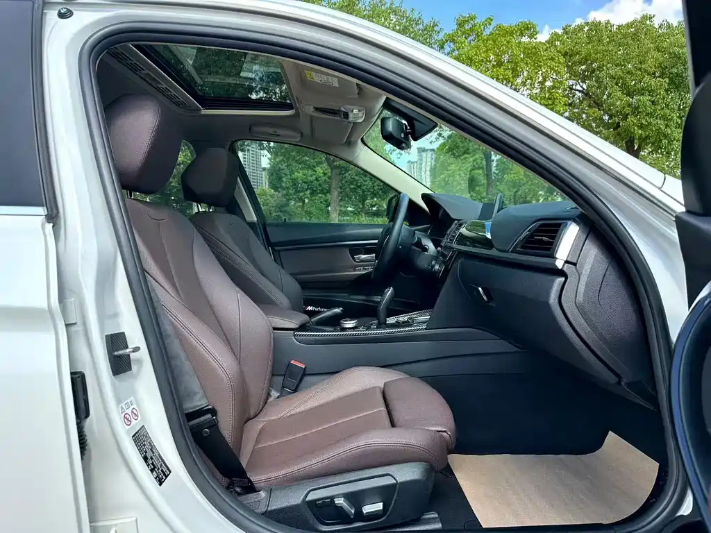 BMW 3 Series — миниатюра 6