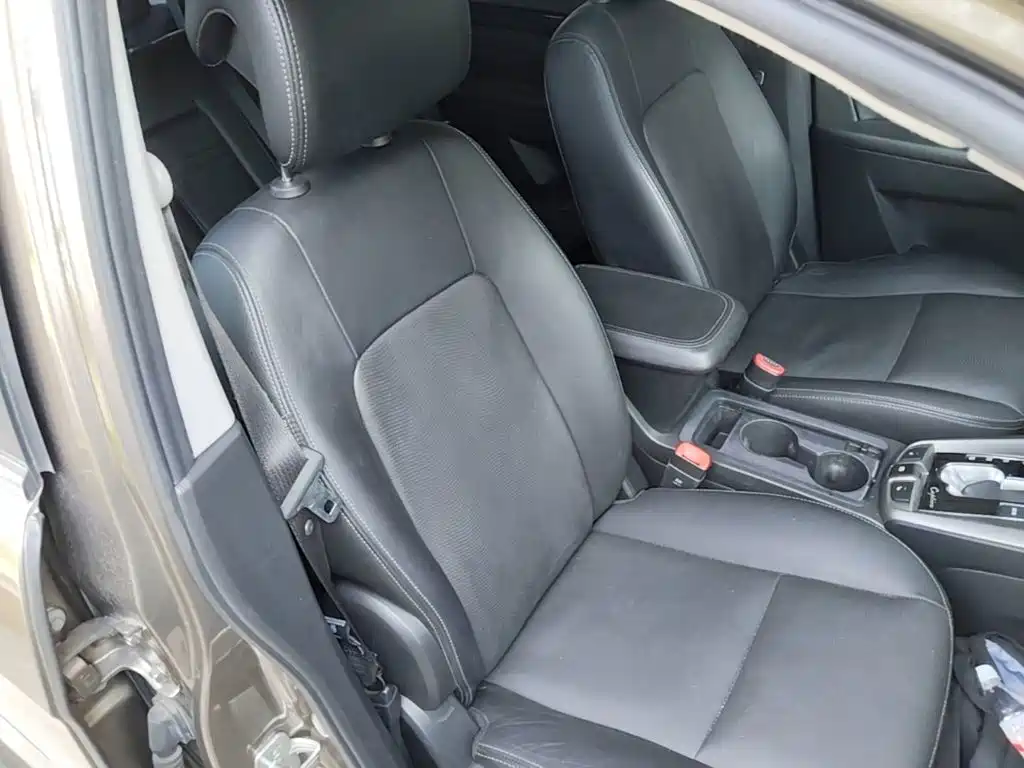 Chevrolet Captiva — миниатюра 25
