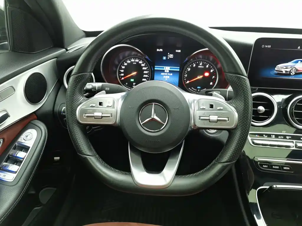 Mercedes-Benz C-Class — миниатюра 11