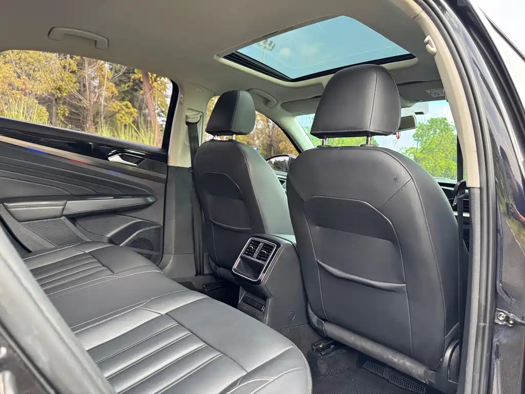 Volkswagen Passat — миниатюра 7