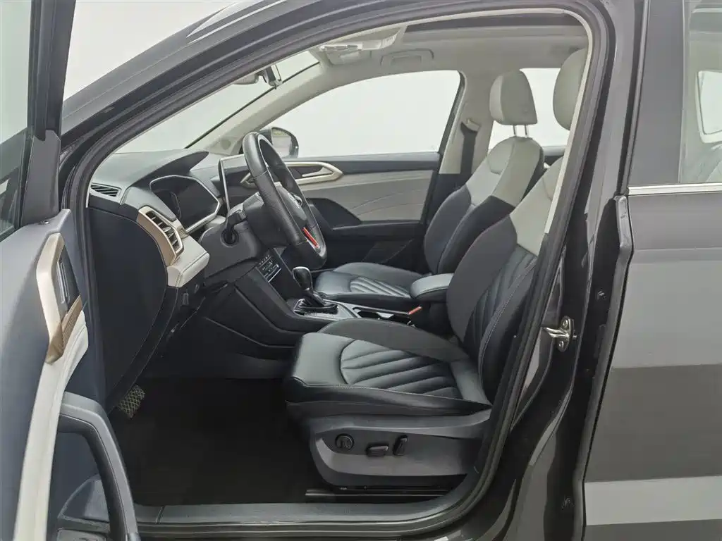 Volkswagen Tharu 2023 300TSI