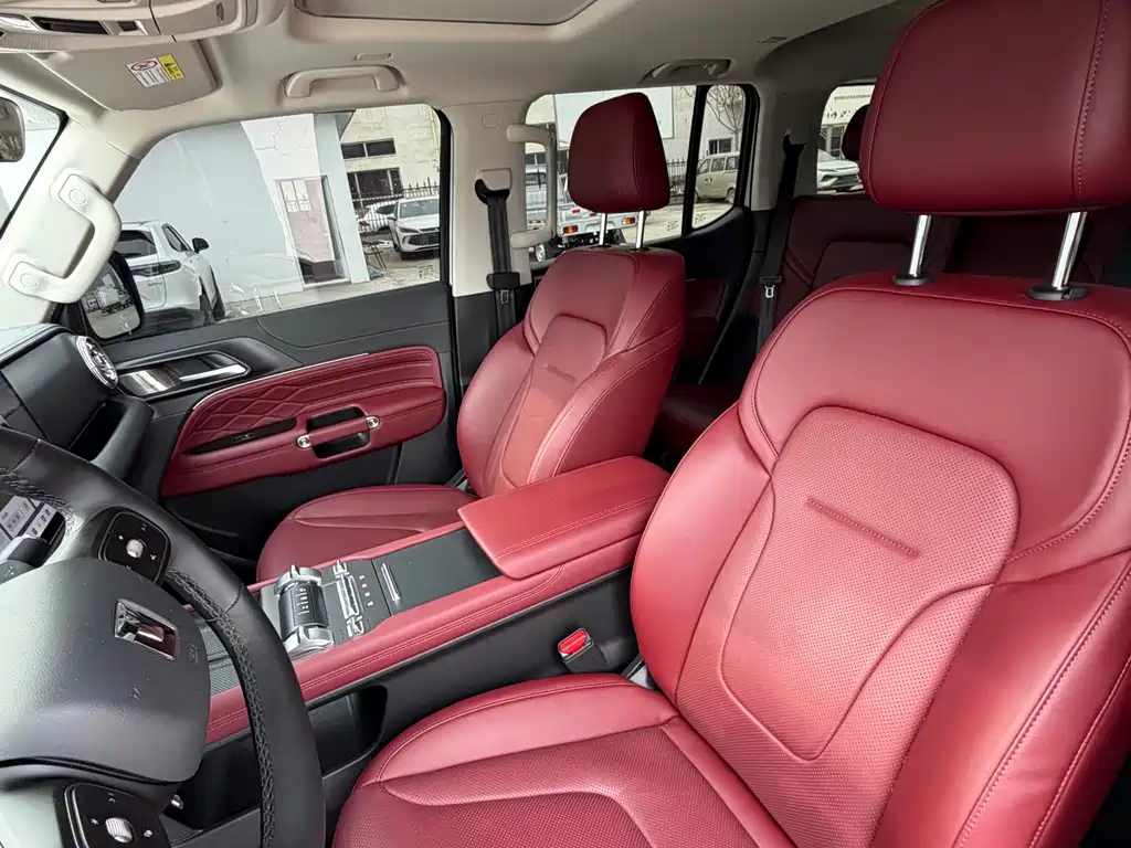 TANK TANK 300 NEW ENERGY