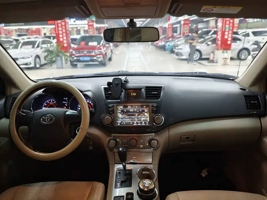 Toyota Highlander — миниатюра 7