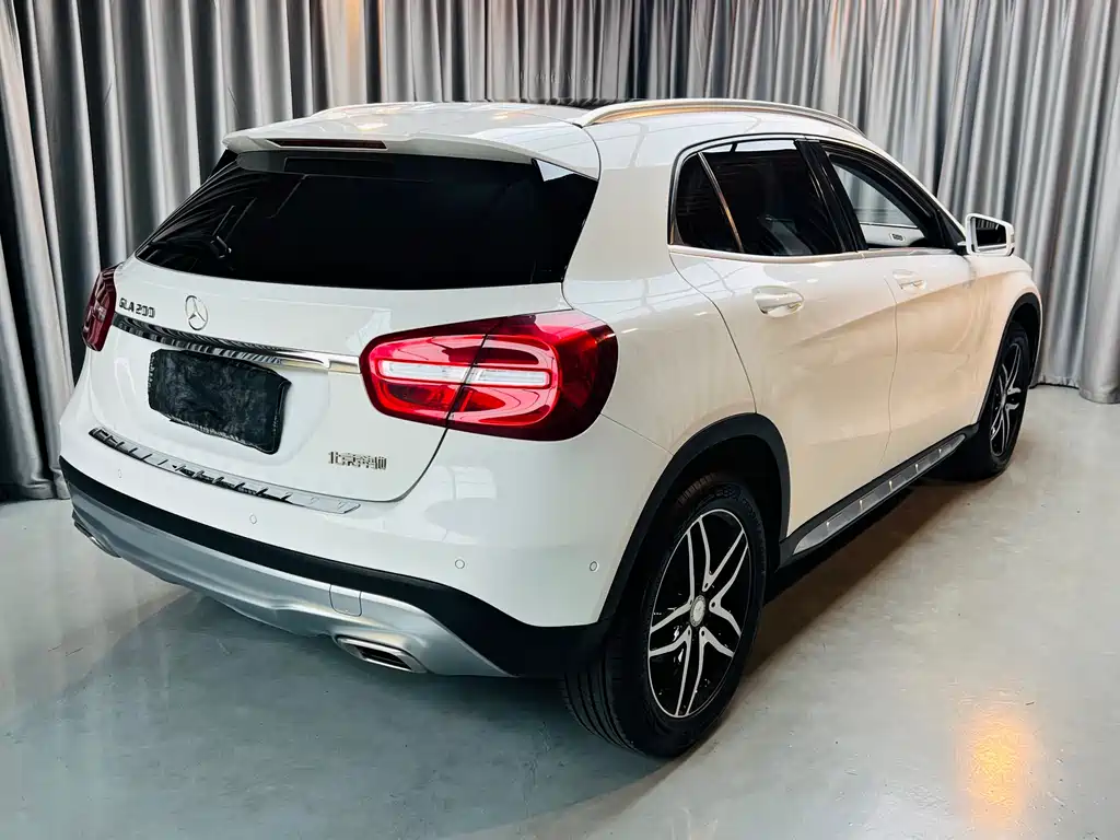 Mercedes-Benz GLA 2015 GLA 200 Fashion