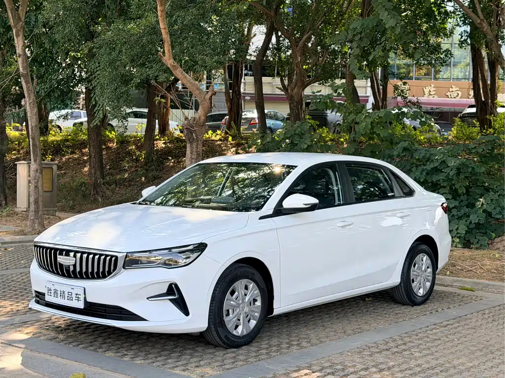 Geely Emgrand 2025