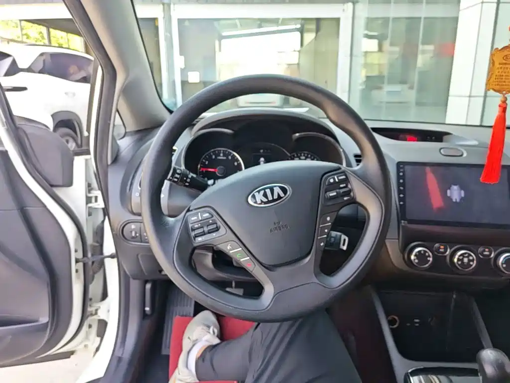 Kia K3 — миниатюра 11