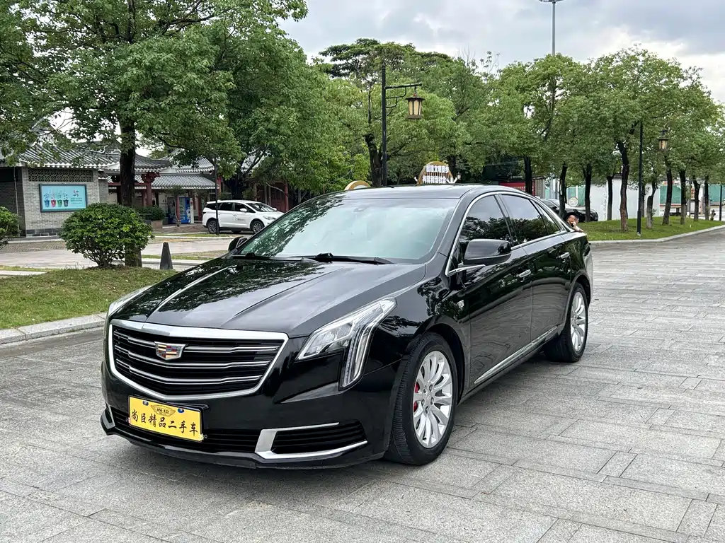 CADILLAC XTS