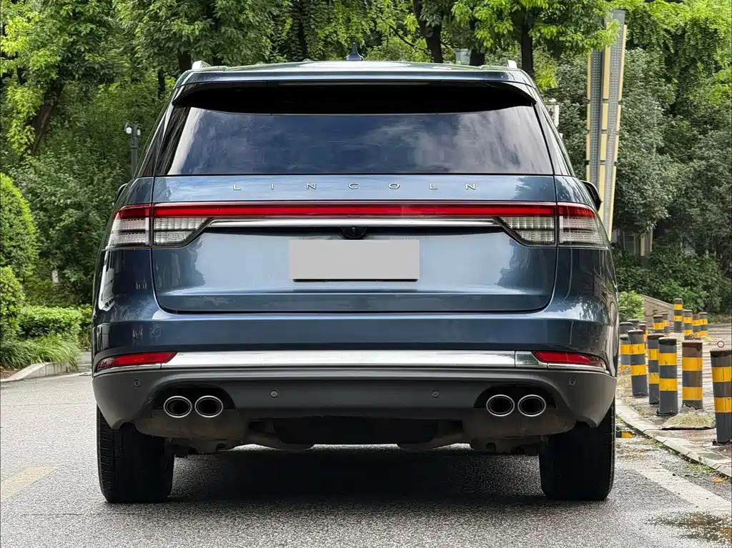 Lincoln Aviator (Import) — миниатюра 6