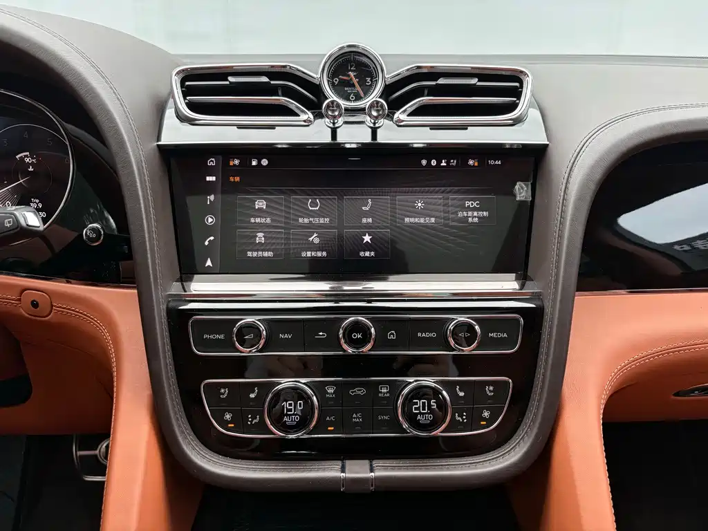 Bentley Bentayga — миниатюра 14