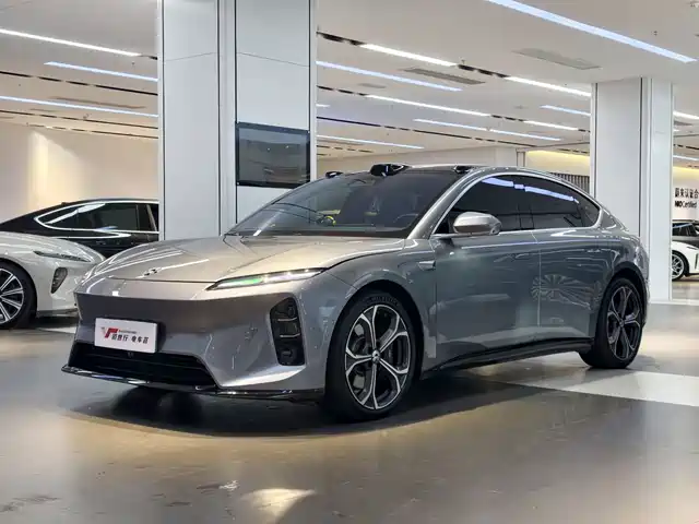 2025 Nio ET5
