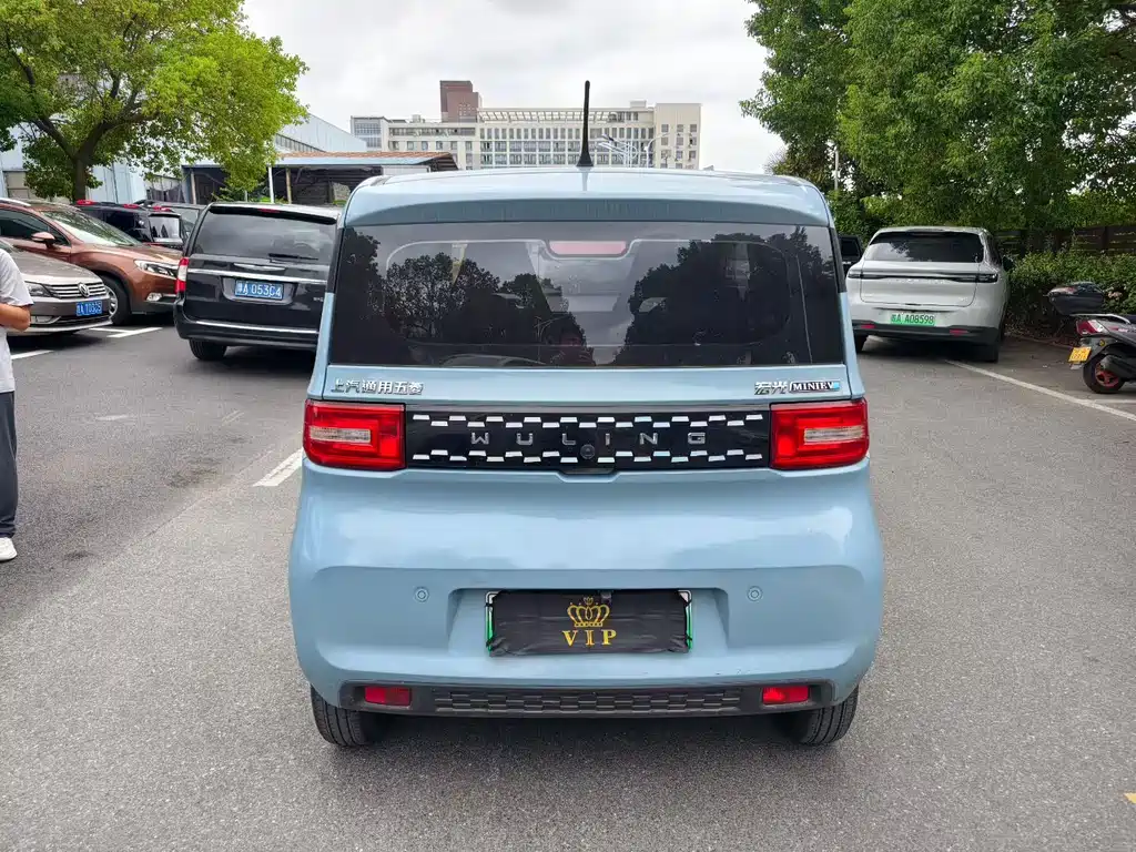 Wuling MINIEV — миниатюра 4