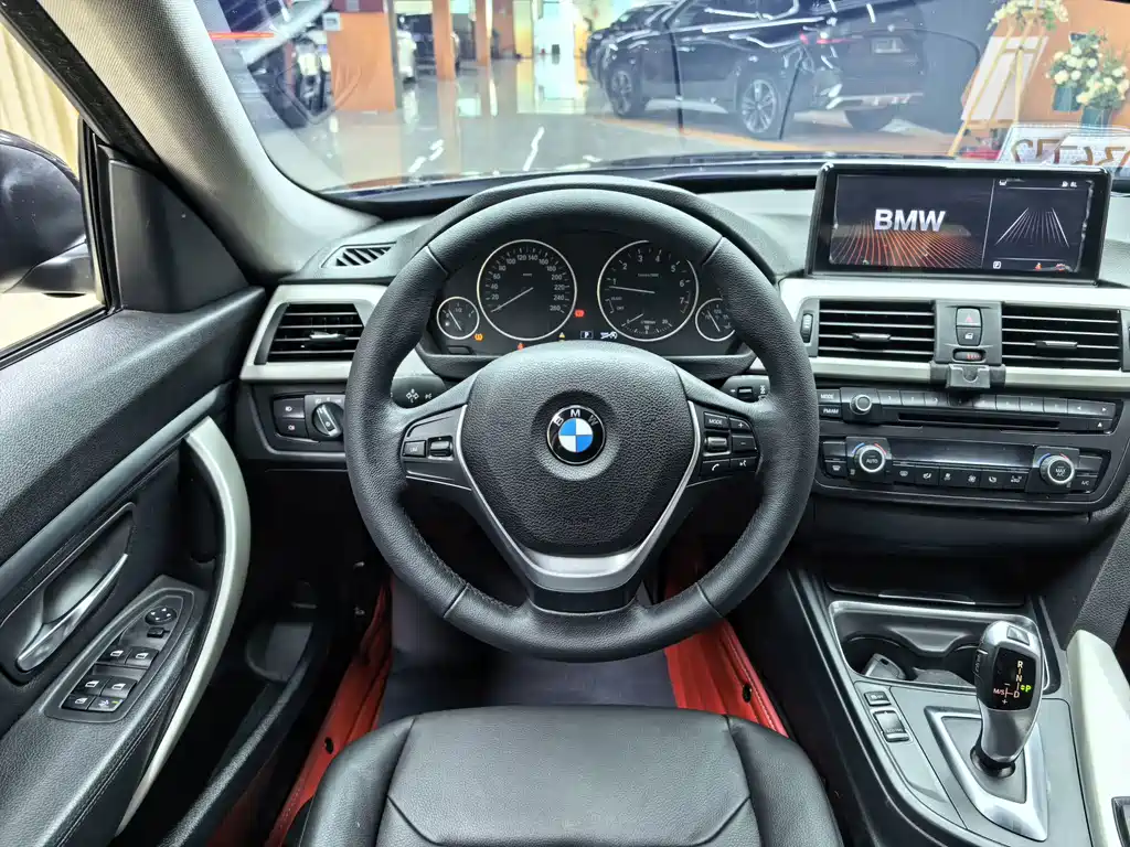 BMW 3 Series GT — миниатюра 7