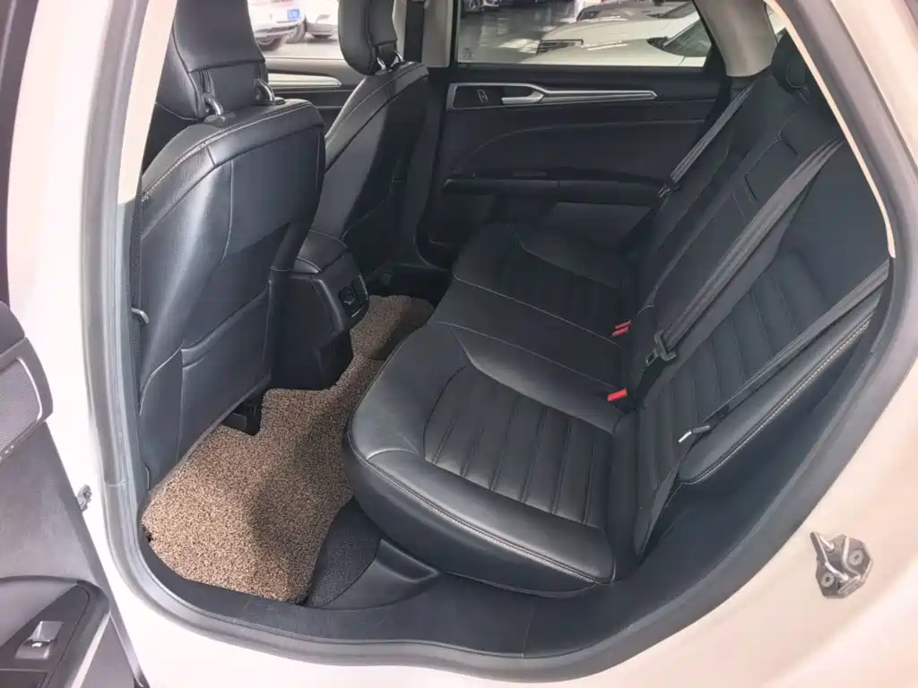 Ford Mondeo — миниатюра 17