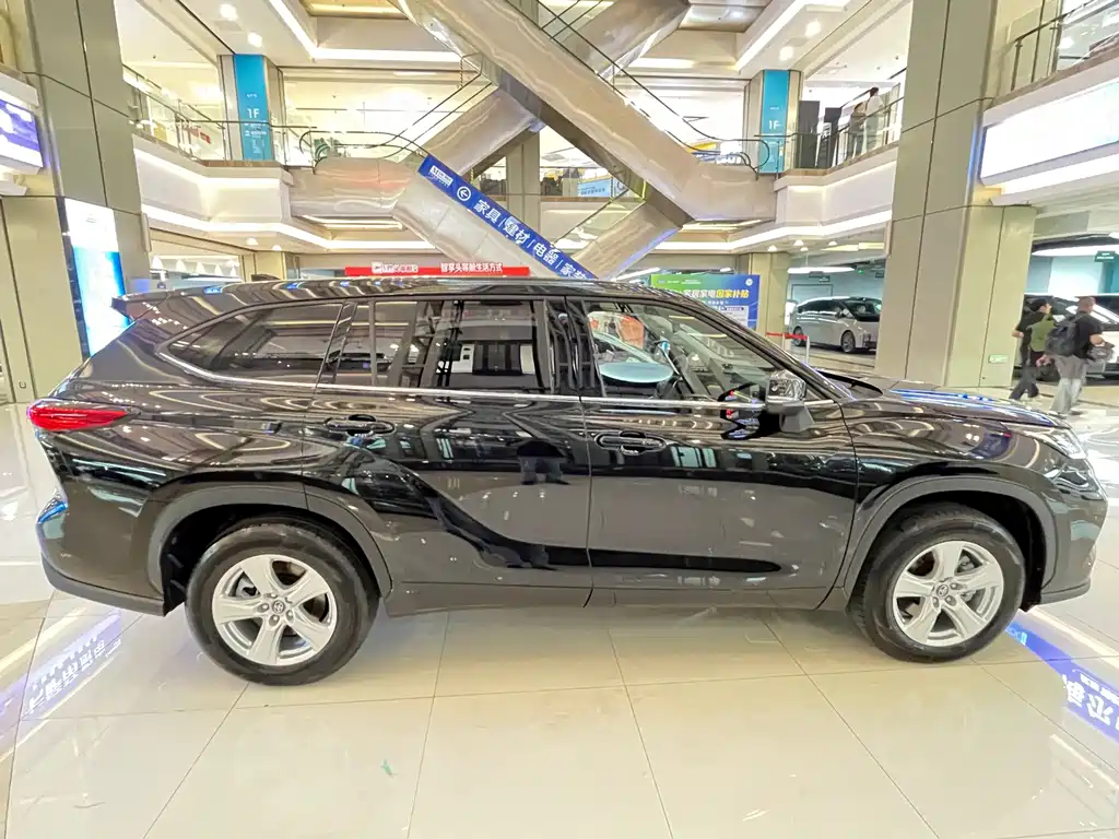 Toyota Highlander — миниатюра 4