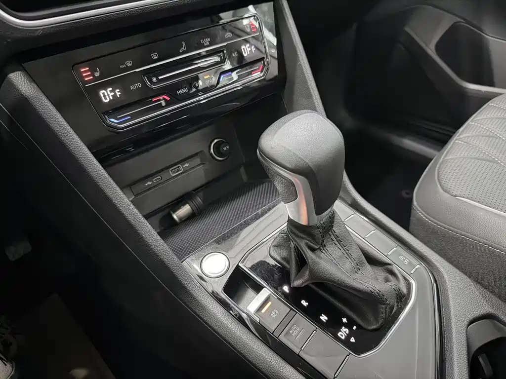 Volkswagen Tiguan L — миниатюра 8
