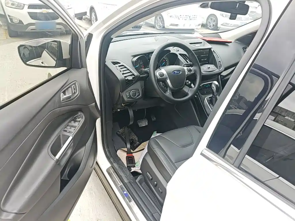 Ford Kuga — миниатюра 16