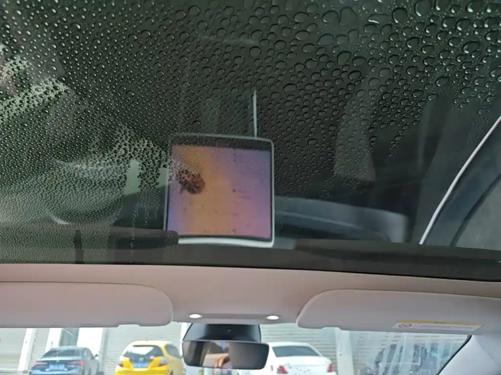 Tesla Model 3 — миниатюра 18