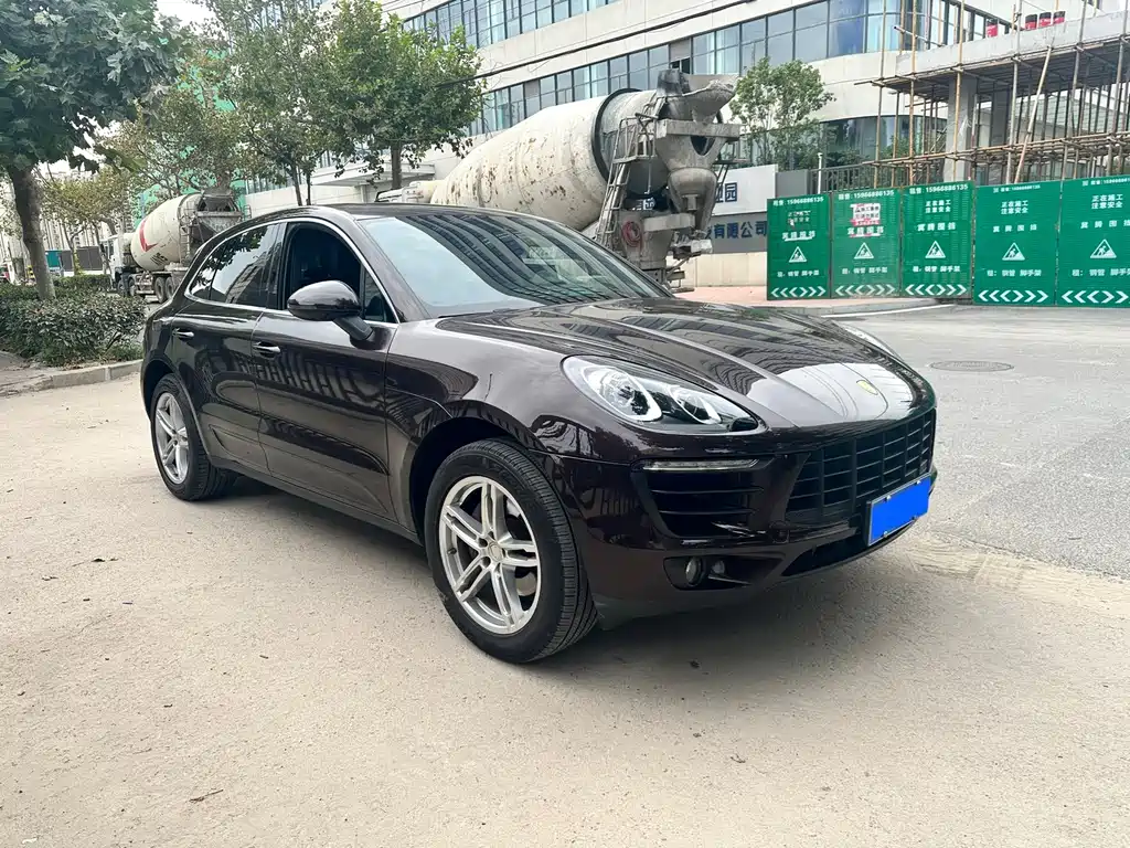 Porsche Macan — миниатюра 3