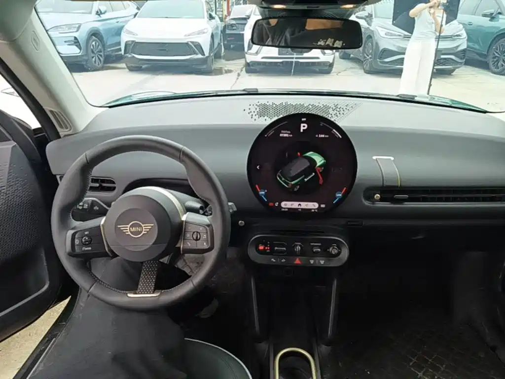 Mini COOPER 2024 456km COOPER E