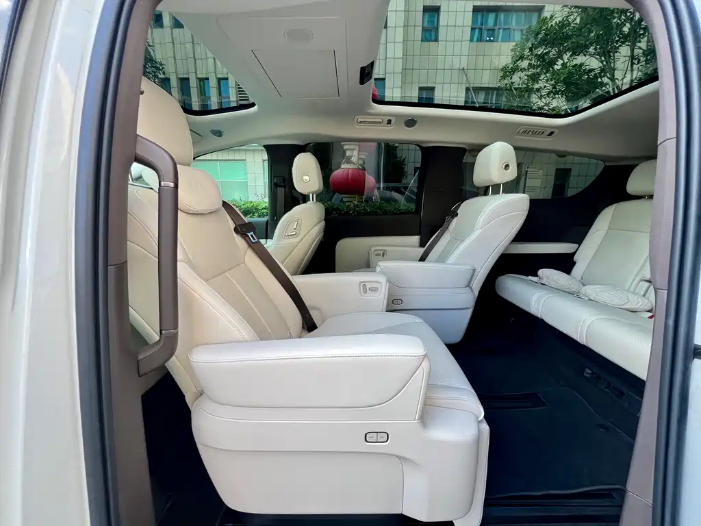 Li Auto Li MEGA — миниатюра 19