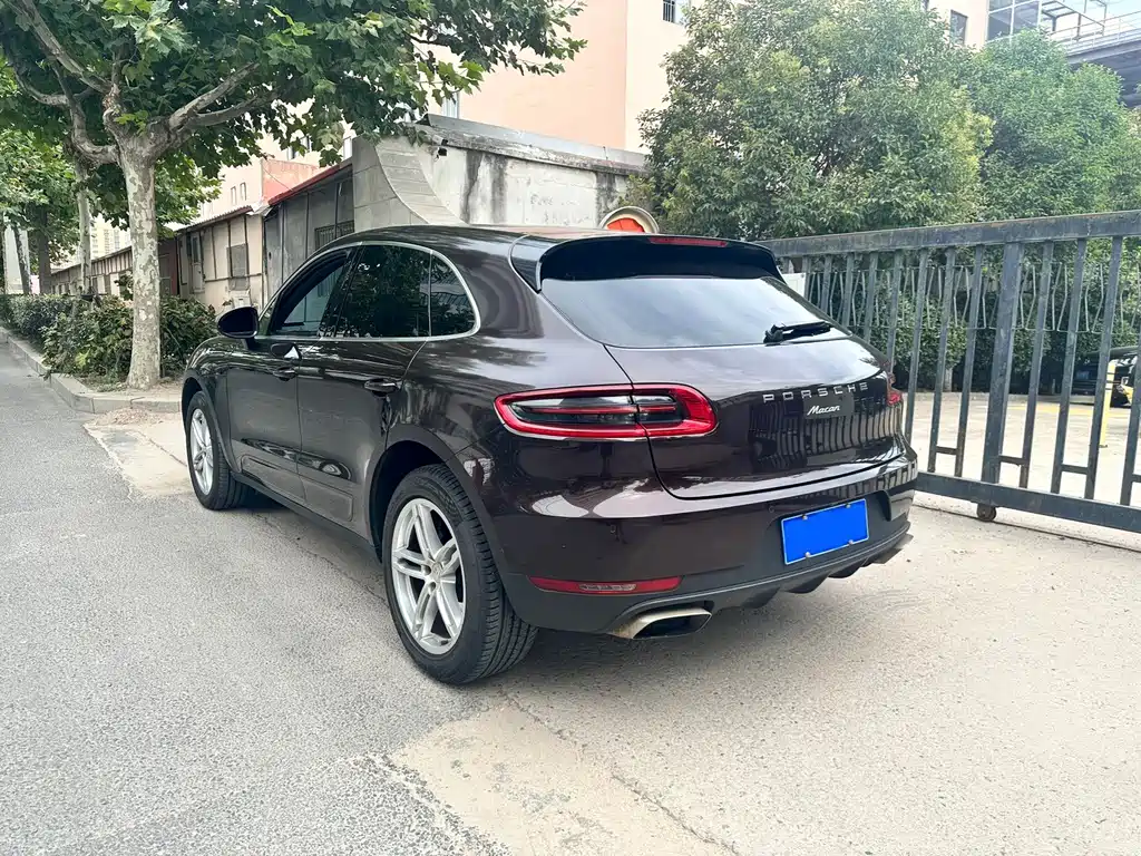 Porsche Macan — миниатюра 6