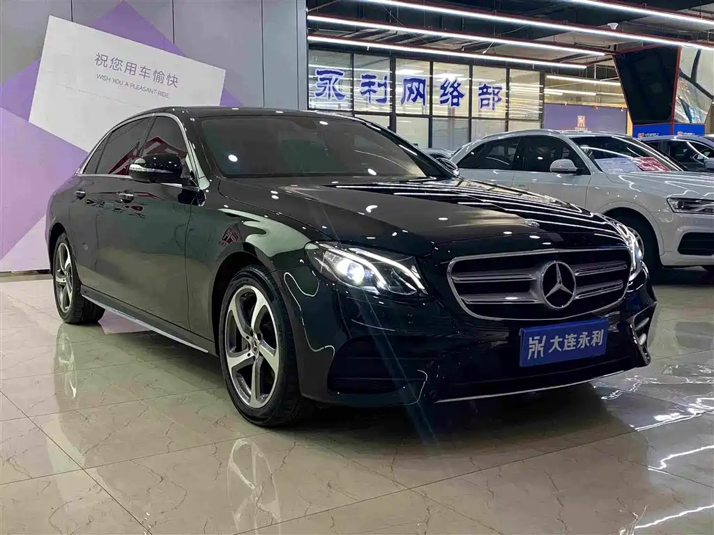 Mercedes-Benz E-Class — миниатюра 3