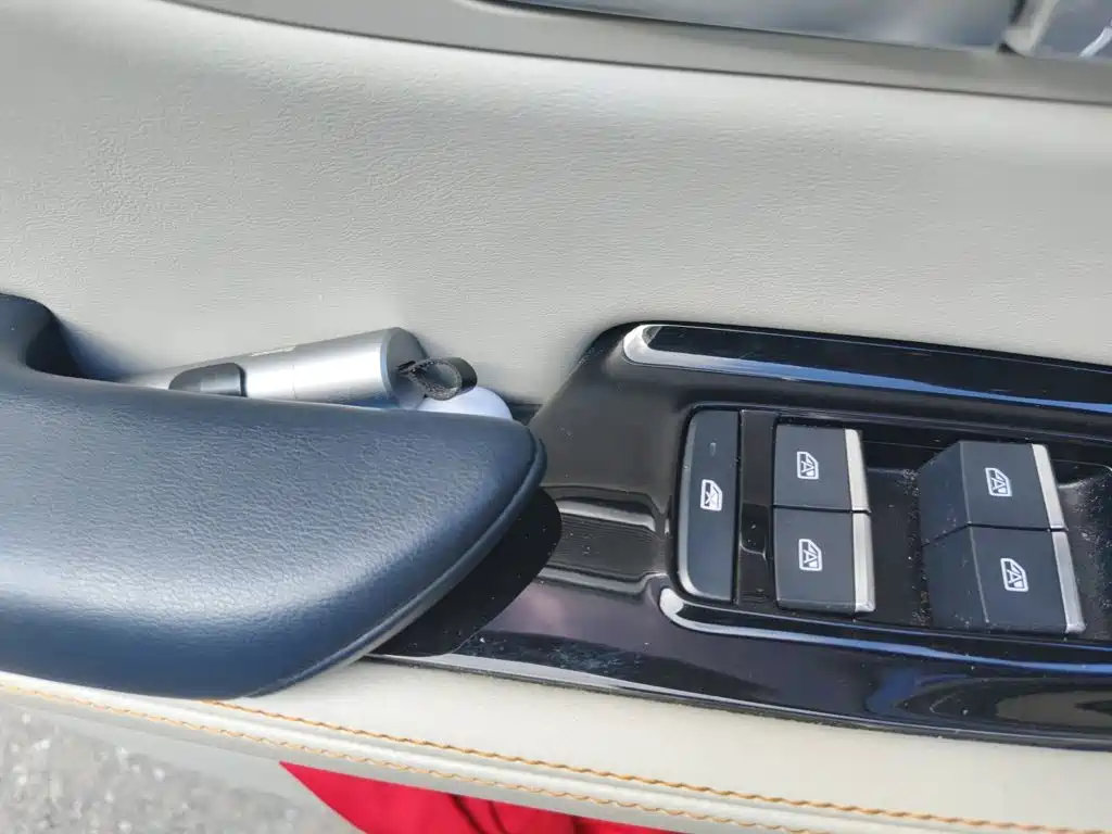 BYD PLUS New Energy — миниатюра 12