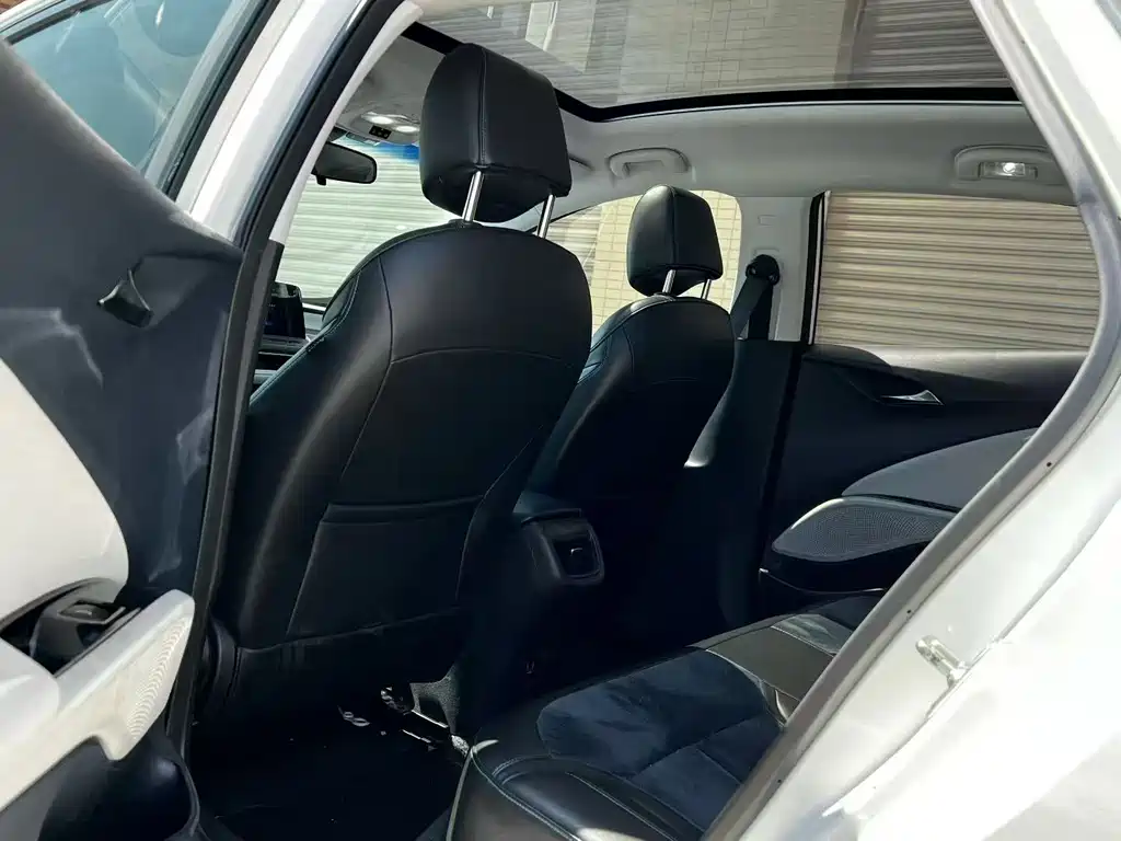 Buick Velite 6 — миниатюра 6