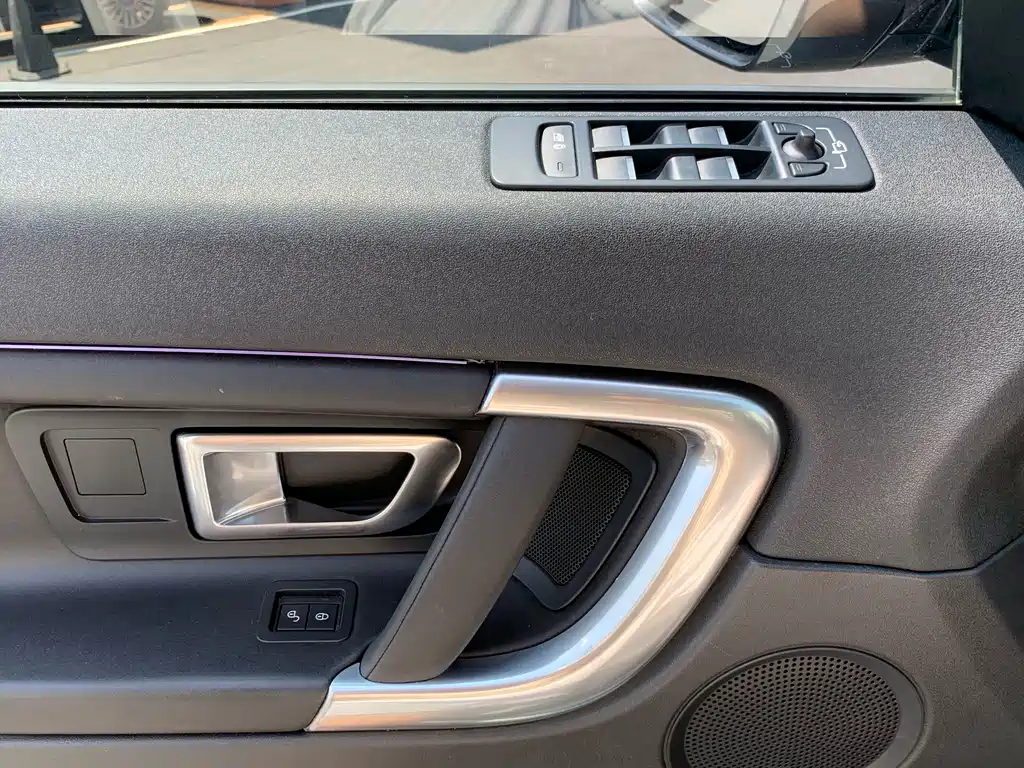 Land Rover Discovery Sport — миниатюра 22