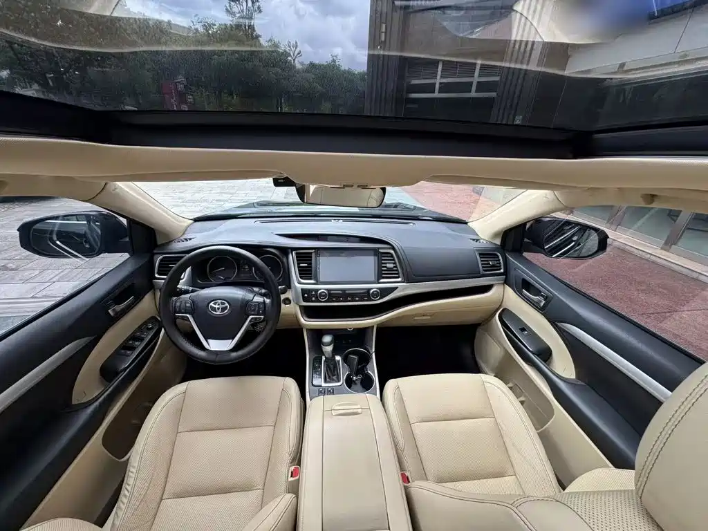Toyota Highlander — миниатюра 8