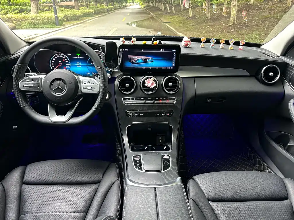 Mercedes-Benz C-Class — миниатюра 8