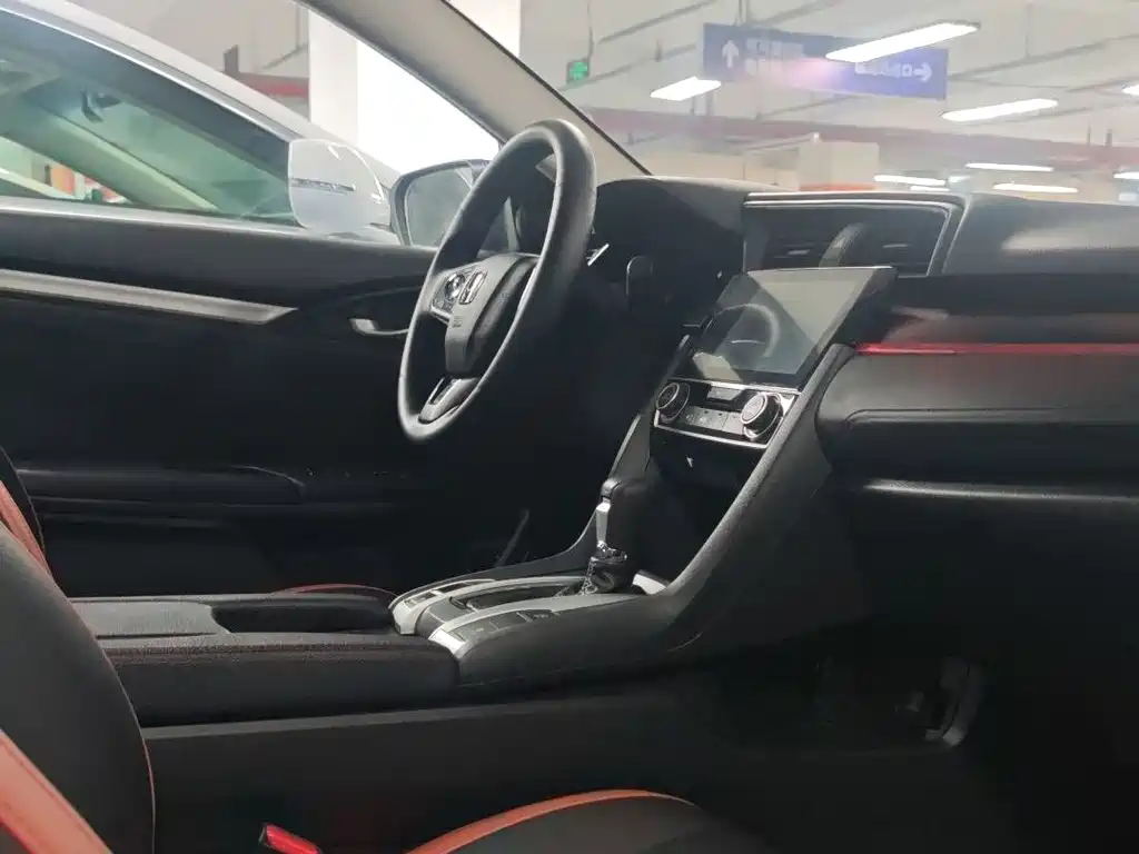 Honda Civic — миниатюра 12