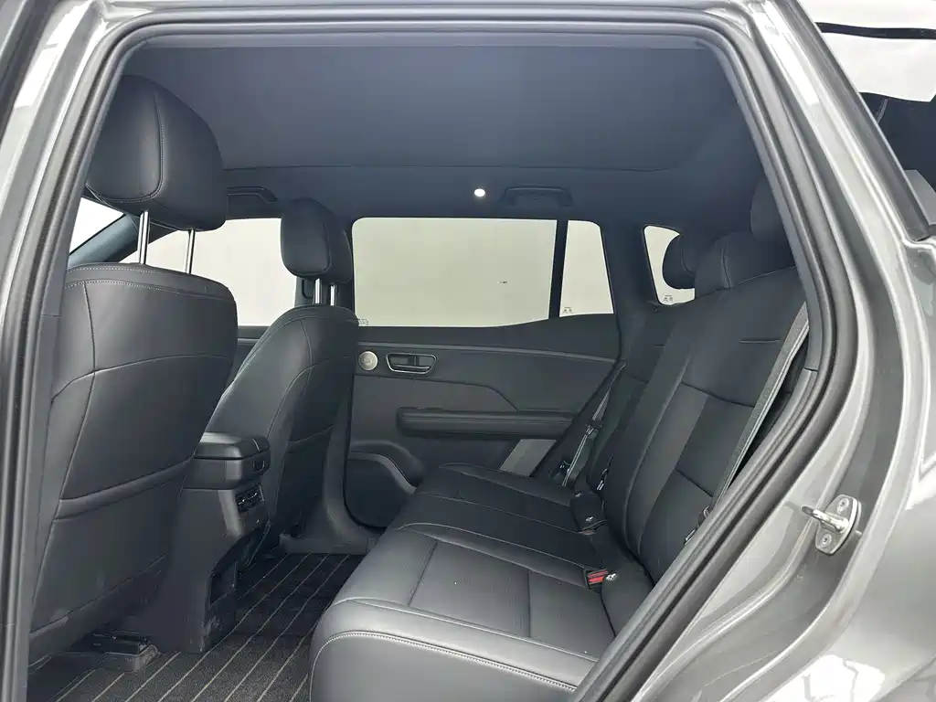 Toyota bZ3X - фото 6