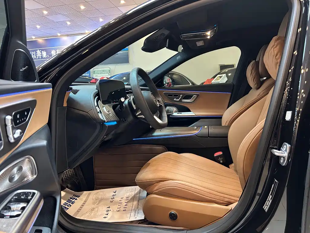 Mercedes-Benz E-Class — миниатюра 4
