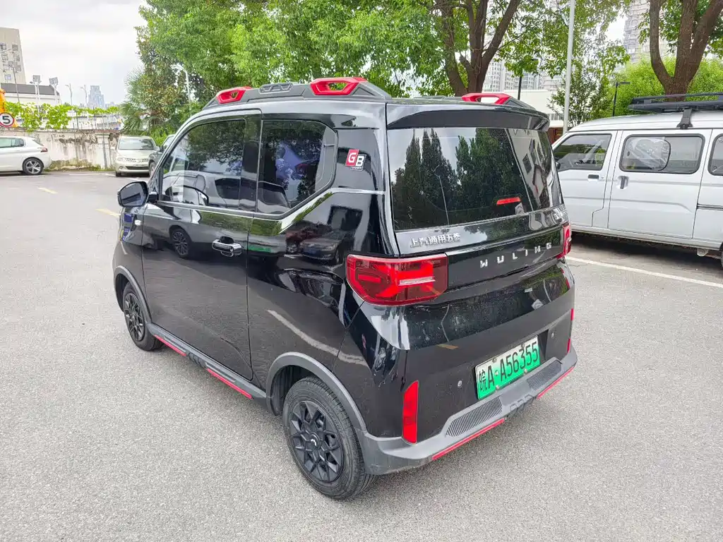 Wuling MINIEV — миниатюра 6