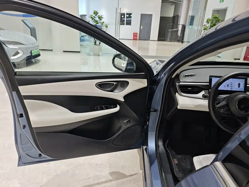 BYD Seal 05 DM-i — миниатюра 4