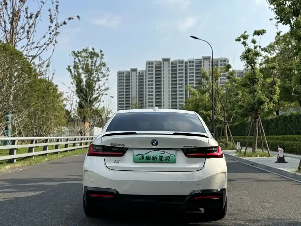 BMW i3 — миниатюра 4