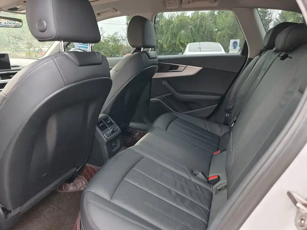 Audi A4 (Import) — миниатюра 5