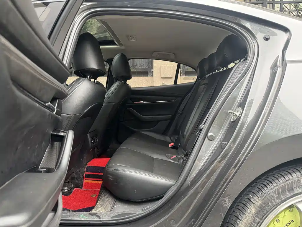 Mazda 3 Axela — миниатюра 6