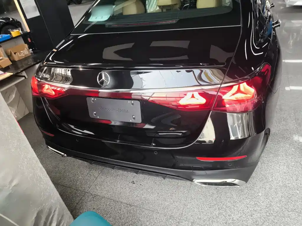 Mercedes-Benz E-Class (Import) — миниатюра 4