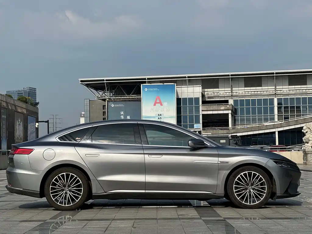 BYD Han — миниатюра 7