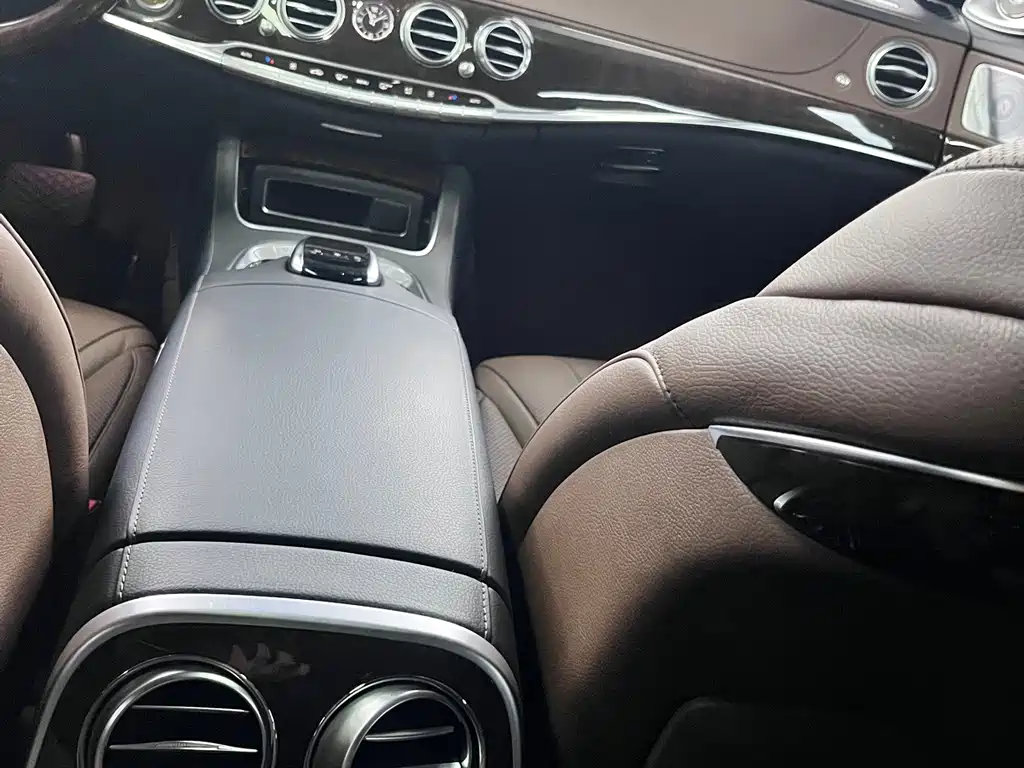 Mercedes-Benz S-Class — миниатюра 11