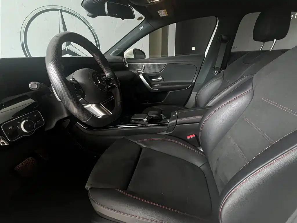 Mercedes-Benz A-Class — миниатюра 6