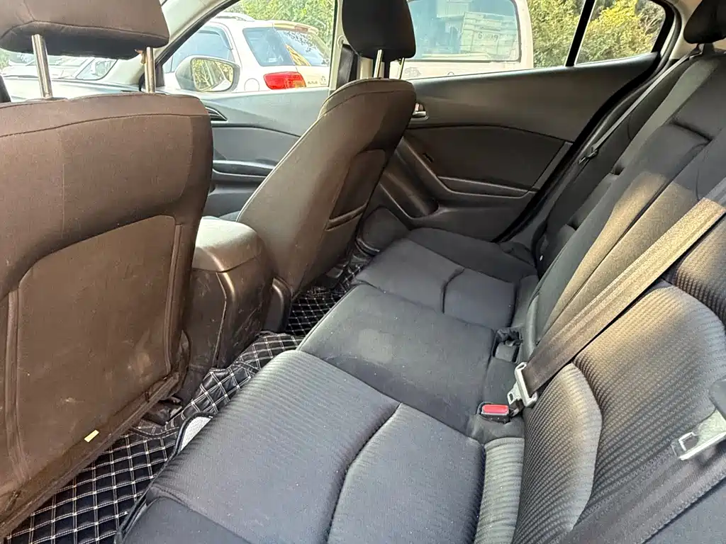 Mazda Mazda3 3 2016 1.5L AT Comfort