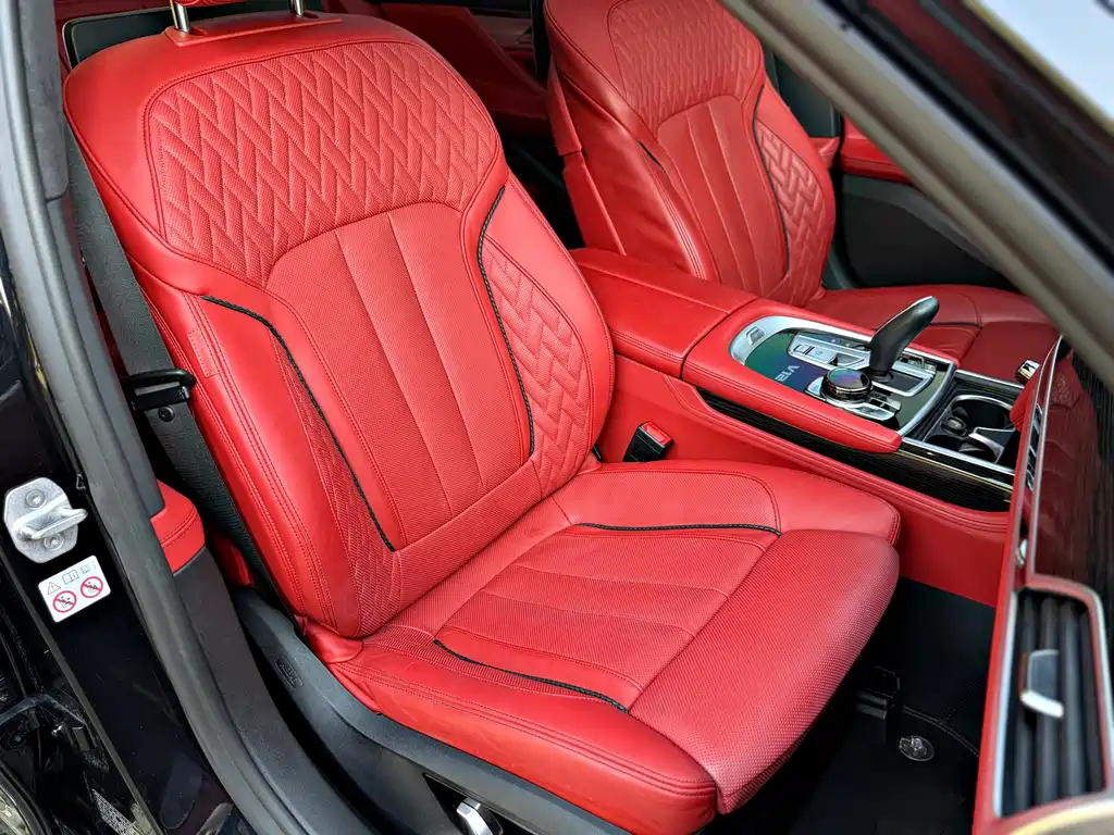 BMW 7 Series — миниатюра 17