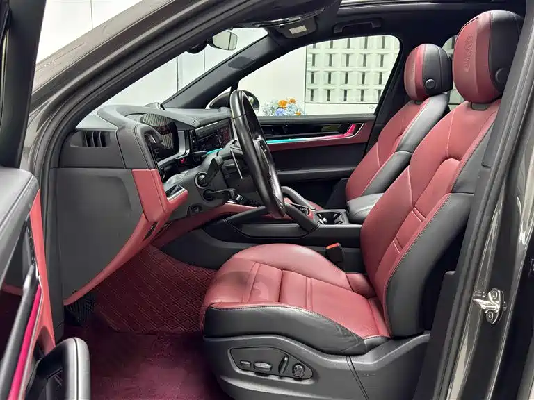 Porsche Cayenne — миниатюра 6