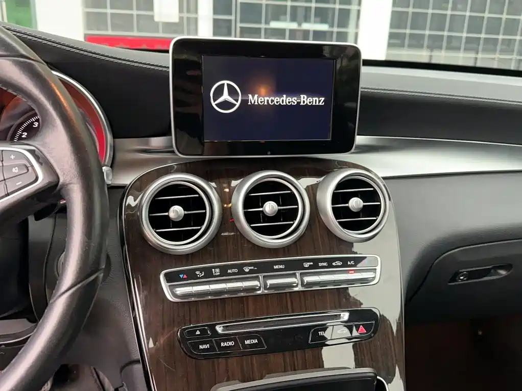 Mercedes-Benz GLC 2018 GLC 260 4MATIC