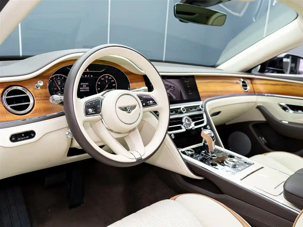 BENTLEY FLYING SPUR PLUG IN HYBRID