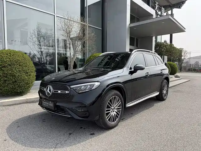 MERCEDES-BENZ GLC
