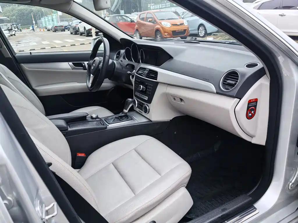 Mercedes-Benz C-Class (Import) — миниатюра 20